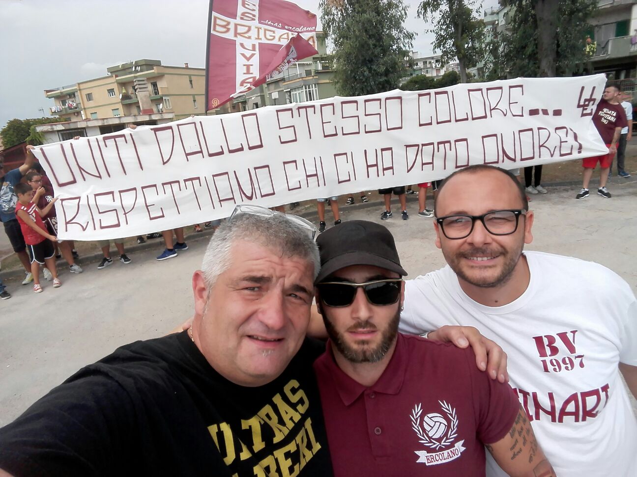 TIFOSI DEL TORINO AD ERCOLANO PER PIANTARE ALBERI